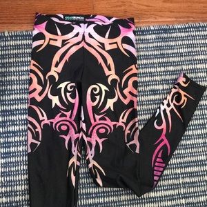Pattern workout leggings